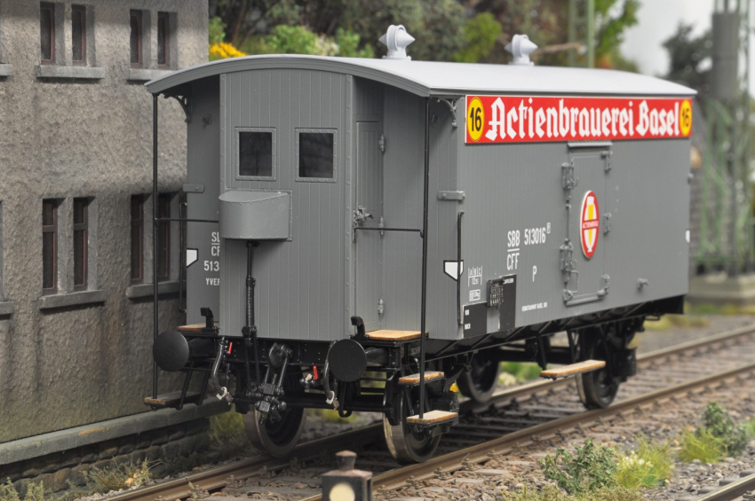 Dingler SBB Bierwagen "Aktienbrauerei Basel" mit Bremserhaus (2. Hand)